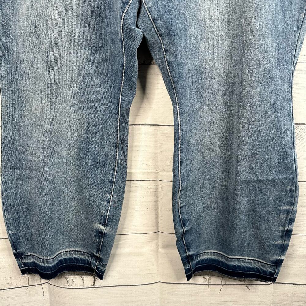 NEW Judy Blue Womens size 24W Thermadenim Undone Hem Boyfriend High Waist Jeans - Picture 6 of 16